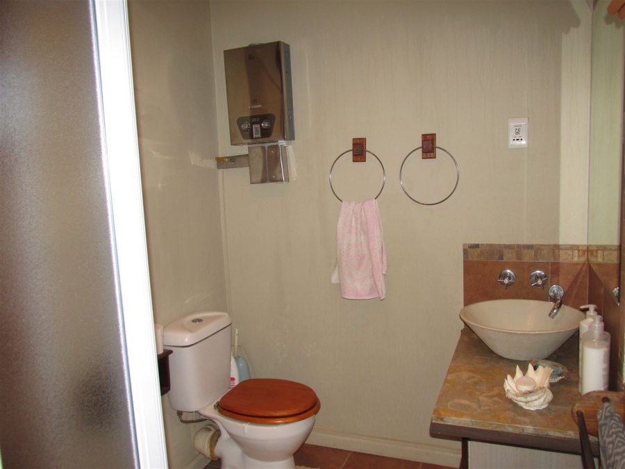 2 Bedroom Property for Sale in Stilbaai Wes Western Cape